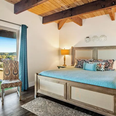 Highland Park Panorama by Avantstay Game Room + Panoramic Views Wine Country