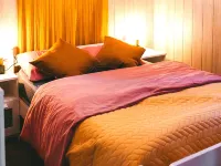 Beautiful Romantic Chalet in Geel - 3-Star