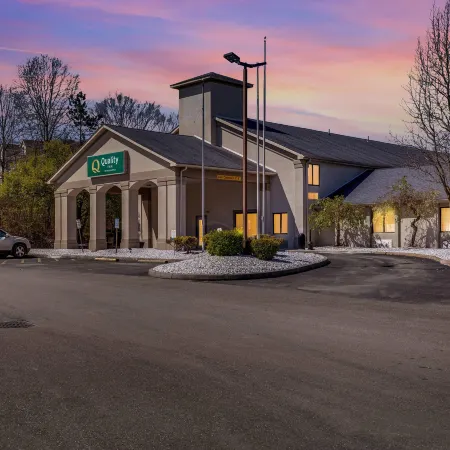 Quality Inn Austintown-Youngstown West
