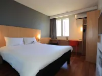 Ibis Aurillac - parcheggio