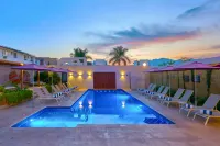 City Express Plus by Marriott Puerto Vallarta - 3 Yıldız