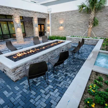Courtyard Lake Jackson
