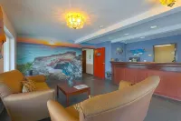 Siletz Bay Beachfront Hotel by OYO Lincoln City - parking