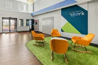 Spark by Hilton Round Rock - parking