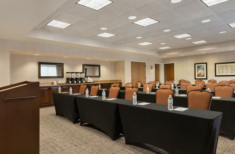 Hampton Inn & Suites Rogers photo 5