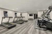 Residence Inn Laval - نادي رياضي