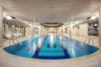 Hotel Aro Palace - Swimmingpools