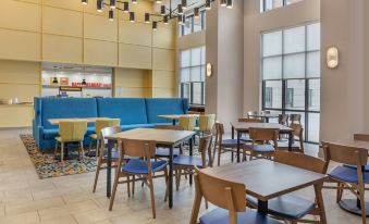 Hampton Inn & Suites Cincinnati/Uptown-University Area
