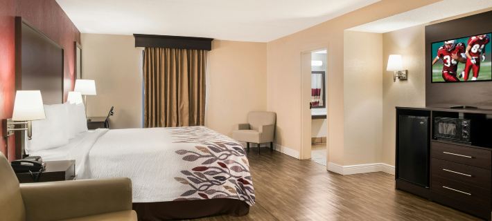 Red Roof Inn Tupelo Hotels in Tupelo