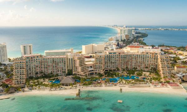 Grand Fiesta Americana Coral Beach