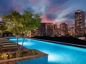 The Ritz-Carlton Residences, Waikiki Beach