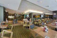 Premier Inn Newbury Town Centre (London Road) - 3-Star