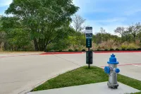 Home2 Suites by Hilton North Plano Hwy 75 - parking