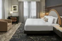 Tutwiler Hotel Birmingham, a DoubleTree by Hilton - balcony