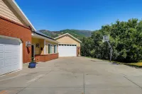 Full Kitchen! King Suite Near Snowbasin - Homestays