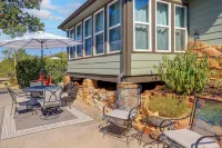1/2 Mi to Lake Lawtonka: Mtn-view Haven! - Boutique