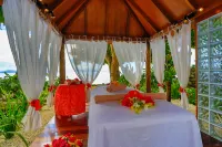 Garden Island Resort - Spa