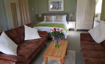 Little Forest Lodge - Housity
