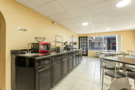 Econo Lodge Fort Knox Отели в г. Вайн Гров