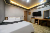 Andong Sky Hotels near Andong Dam