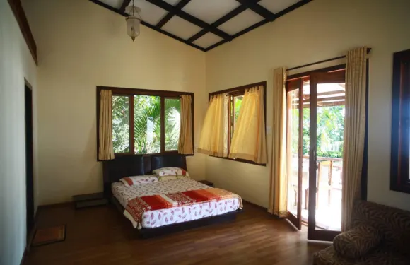 小天堂藏紅花旅館