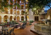 Omni la Mansion del Rio Hotels near Frio Street Building