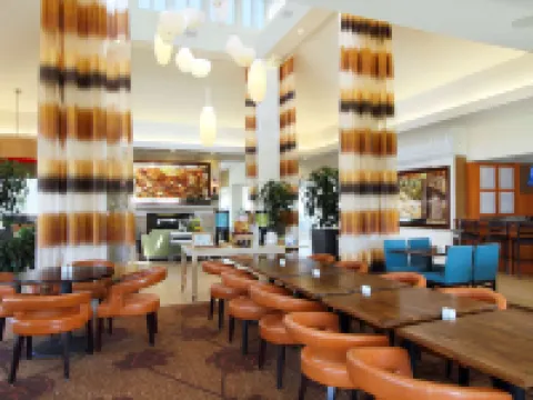 ヒルトン ガーデン イン コロンバス エアポート コロンバスのホテル