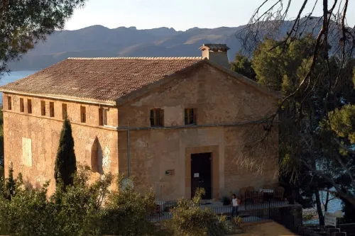 Petit Hotel Hostatgeria la Victoria Hotels in Raiguer