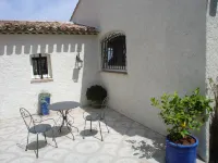 Villa with Spa, Pool and View of St Tropez's Gulf - Villas