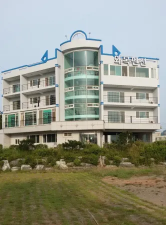 Dangjin Waemok Pension Отели в г. Танджин