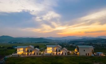 Gyeongju May Breeze Pool Villa