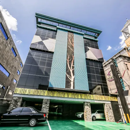 Gyeongju Hotel Namu Отели рядом с достопримечательностью «Парк Хынму»