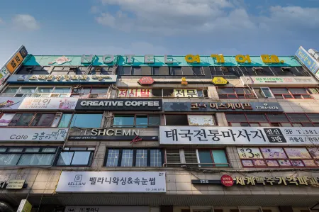 Anyang Beomgye Hotel Yeogioetae Отели рядом с достопримечательностью «ANYANG UNIVERSITY ANYANG CAMPUS»