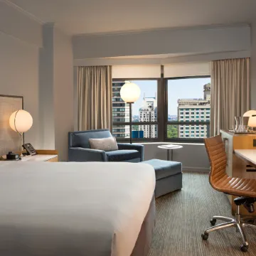 New York Hilton Midtown Отели рядом с достопримечательностью «Мидтаун»