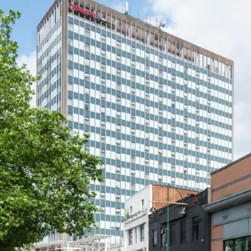 Hampton by Hilton Birmingham Broad Street Отели рядом с достопримечательностью «Фабрика фурнитуры для гробов братьев Ньюман»