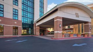 embassy-suites-hot-springs-hotel-and-spa