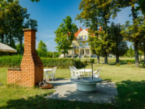Zichy Hotels in Fonyodi