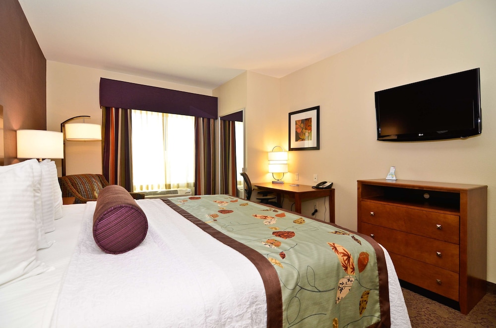 Best Western Plus Carousel Inn & Suites Burlington