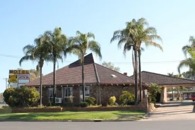 Nandewar Motor Inn Các khách sạn gần Narrabri Old Gaol and Museum