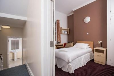 Single Room with Private External Bathroom Rewley House University of Oxford Photo