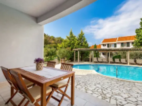 Tomislav 1 Hoteles en Kampor