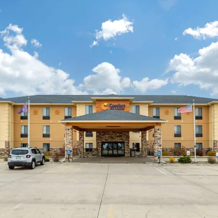 Comfort Inn & Suites Cedar Rapids North - Collins Road