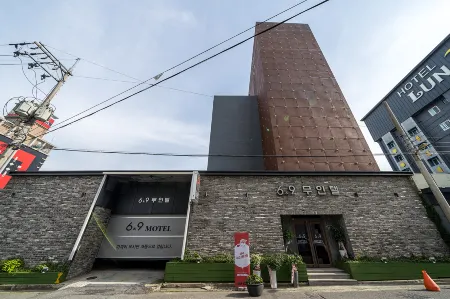 Yeosu Six and Nine Отели рядом с достопримечательностью «Aeyangwon History Hall»