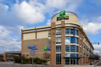 Holiday Inn Express & Suites San Antonio Rivercenter Area Hotels in East San Antonio