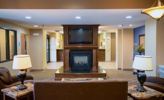 Holiday Inn Express Devils Lake