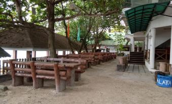 HK Beach Resort - Housity