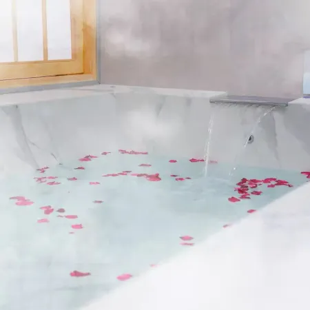 Shanmuju Private Hot Spring Elegant Residence (Taibai Mountain Tourist Area Bus Station)