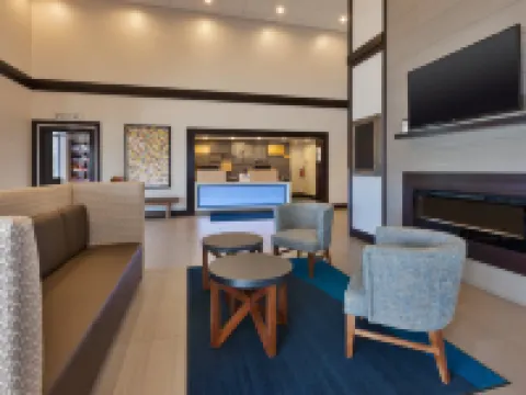 Holiday Inn Express 奇利科西 奇利科西酒店