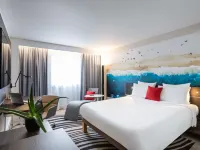 Novotel Bordeaux Centre Hotels near Vélodrome du Lac