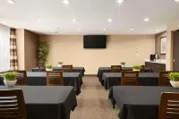 Microtel Inn & Suites by Wyndham Blackfalds Red Deer North - spa